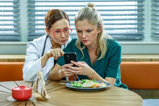 Szpital św. Anny, odcinek 5. Zyta (Jolanta Fraszyńska), Kaja (Ada Szczepaniak)