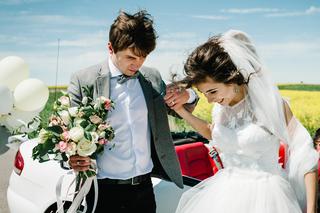 Dekoracja samochodu do ślubu. Poradnik dla zmotoryzowanych par młodych
