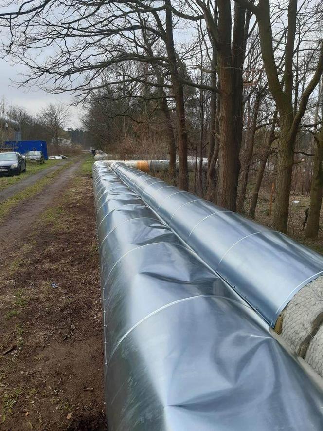 Skakali po nowych rurach aż je zniszczyli. KPEC w Bydgoszczy załamuje ręce i liczy straty