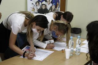 Młodzież z ZDZu w Kielcach zdobywa umiejętności istotne na współczesnym rynku pracy