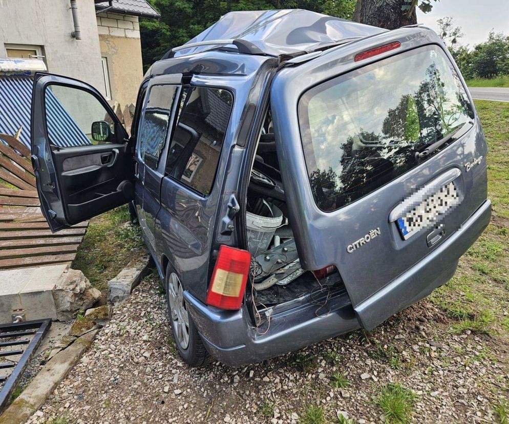 Koszmarny wypadek w Tyrzynie. Pijany kierowca uderzył w płot i wyleciał z auta