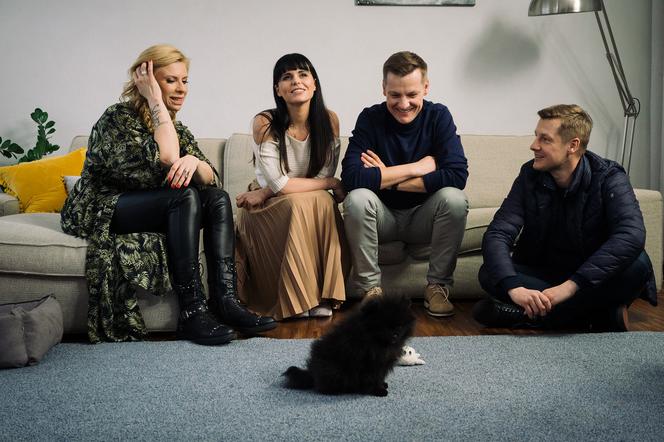 SuperPies odc. 5. Aneta Awtoniuk, Marcin Mroczek, jego żona Marlena, Rafał Mroczek i pies Hugo, 