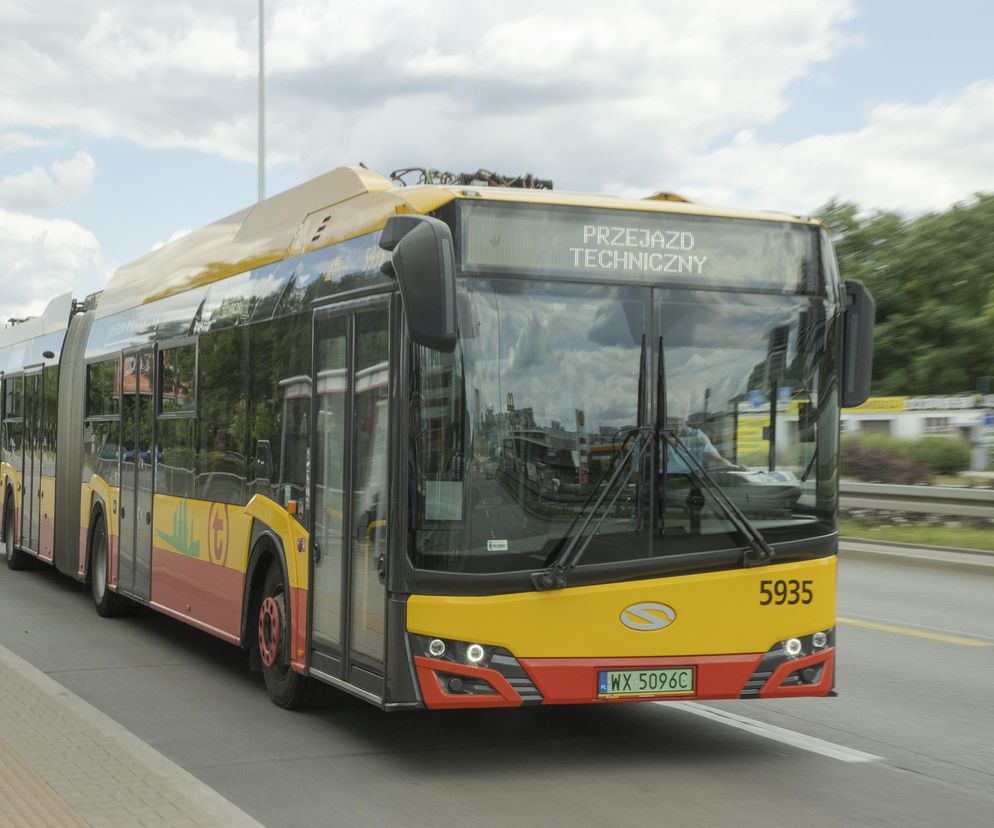 Autobus elektryczny w Warszawie