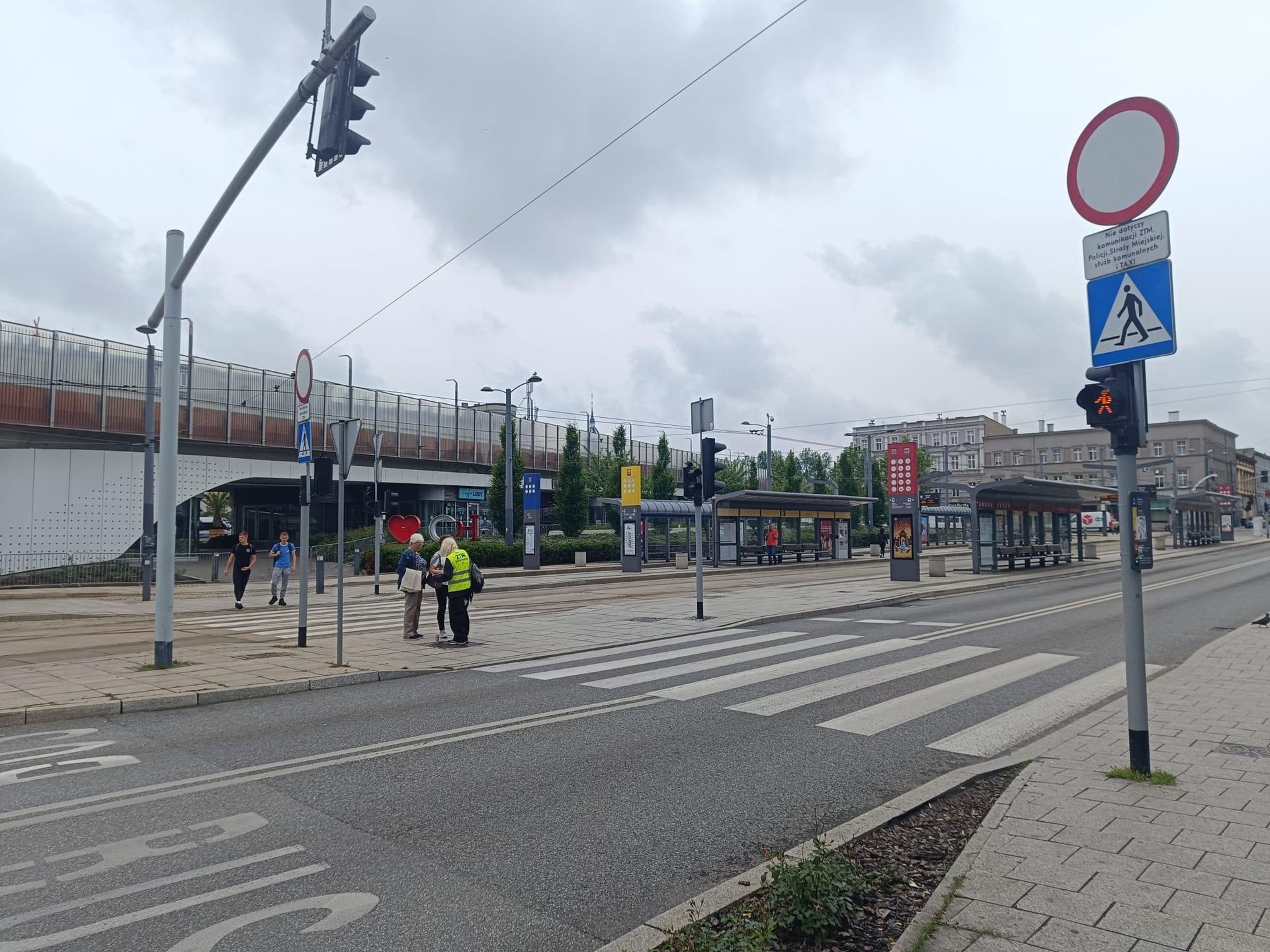 Estakada na Rynkiem w Chorzowie wyłączona z ruchu. Miasto czeka drogowy paraliż