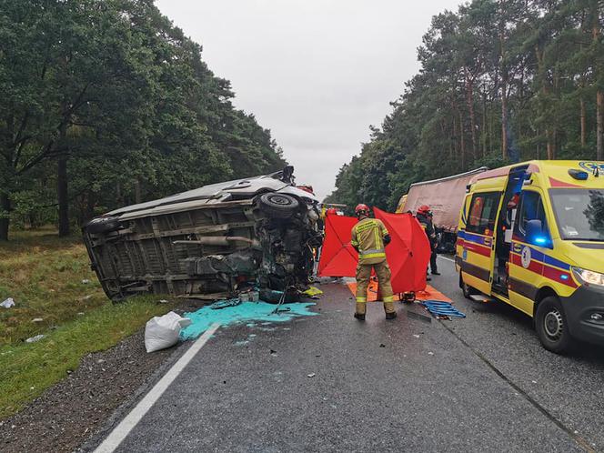 Wypadek na DK 10 w Cierpicach! Nie żyje jedna osoba, a cztery są ranne!