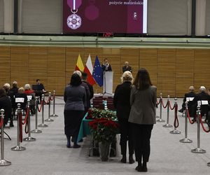 Te pary przeżyły w małżeństwie ponad 50 lat. Prezydent ich za to nagrodził