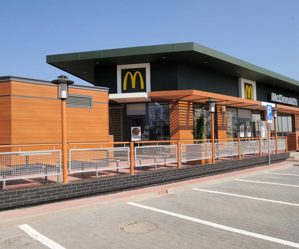 Wszystkich Świętych. Czy McDonald’s jest otwarty 1 listopada? Sprawdźcie godziny otwarcia