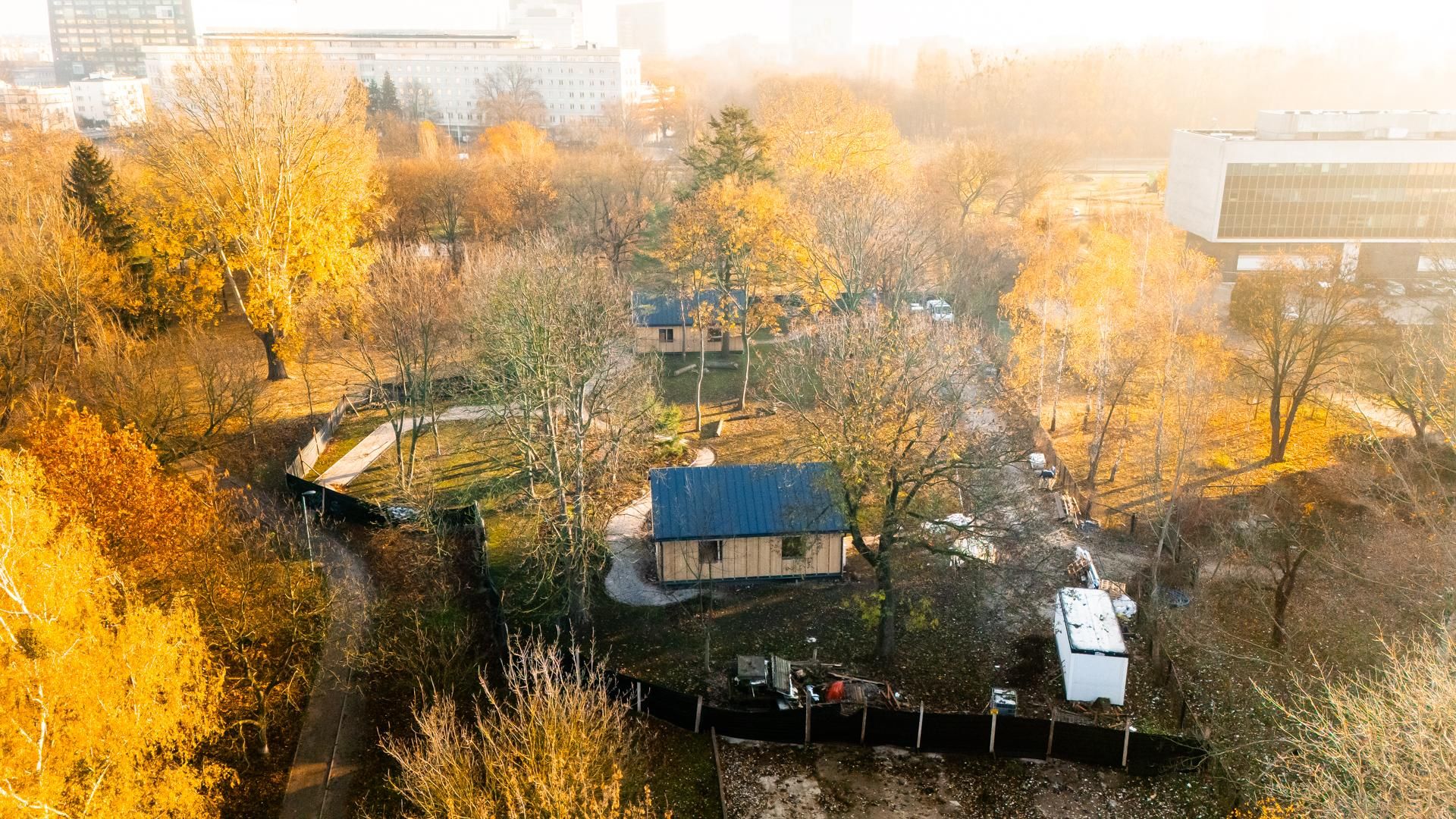 Odbudowa domków fińskich na Polu Mokotowskim