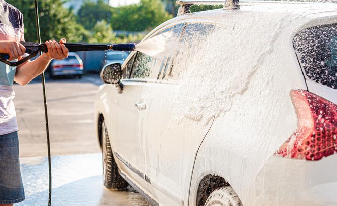 Mycie auta na myjni