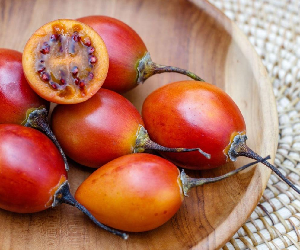 Tamarillo: smaki owoców i warzyw w jednym! Poznaj jego kulinarne zastosowania