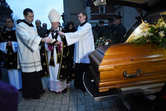 Pogrzeb  bp. Tadeusza Pieronka