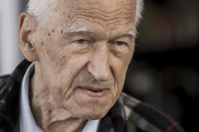 Grób Kornela Morawieckiego na  Powązkach Wojskowych