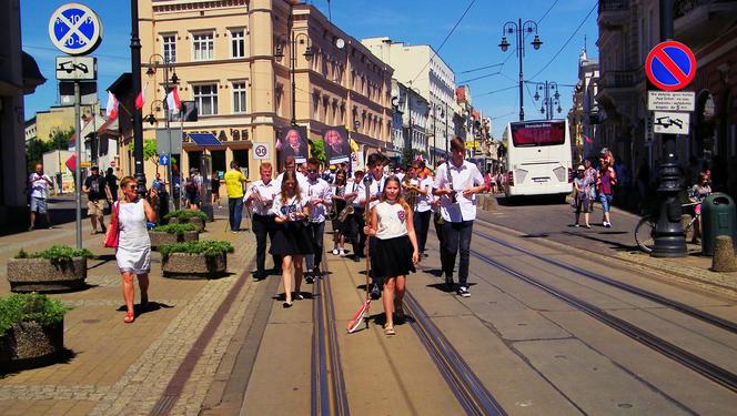 W Bydgoszczy, jak w bajce! Zobaczcie kolorowy i radosny przemarsz ulicami miasta [ZDJĘCIA]