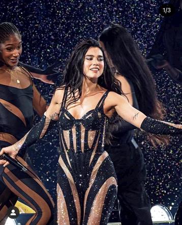 Dua Lipa wystąpiła w takiej kreacji jak Doda