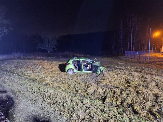 Wypadek na DK 10 pod Bydgoszczą! Zderzyły się dwie ciężarówki i osobówka [ZDJĘCIA]