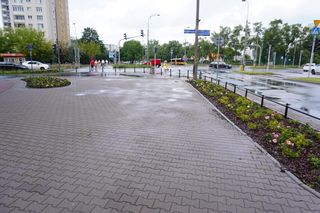 Kontrowersyjny skwerek na Ursynowie latem 2025