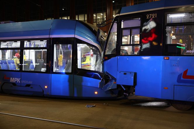 Koszmar we Wrocławiu. Motorniczy zasłabł, a tramwaj pędził. Są ranni