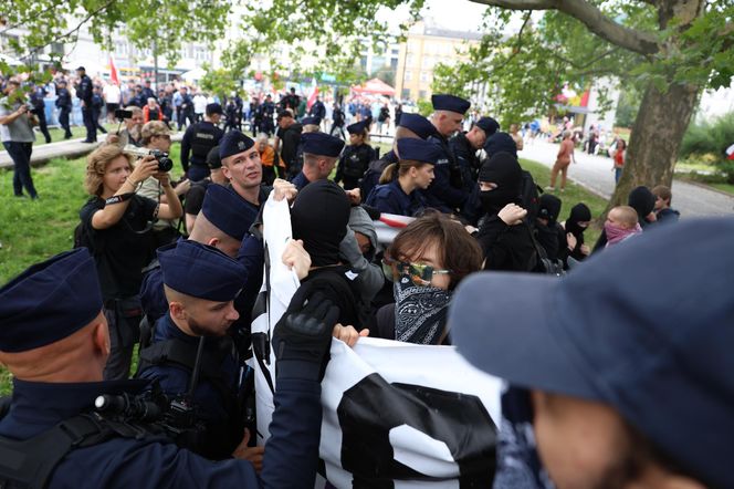Protesty przeciwko migracji w całym kraju!