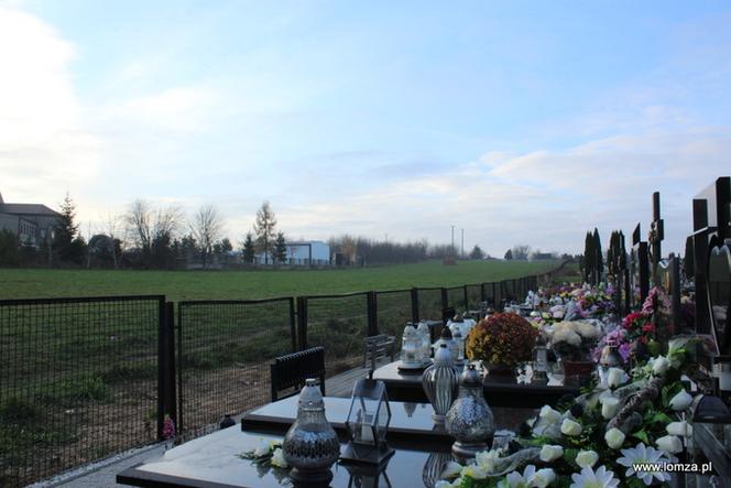 Na nowym cmentarzu w Łomży prawie nie ma już miejsca. Jednak nekropolia się powiększy