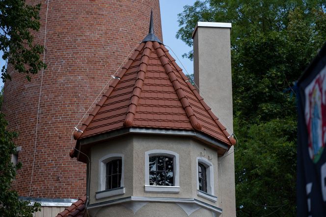 Zabytkowa wieża jak z bajki. Atrakcja turystyczna na Mazurach odzyskała dawny blask