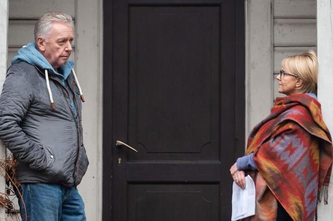 Barwy szczęścia odc. 2046. Ludwik (Marek Lewandowski), Regina (Ewa Serwa)