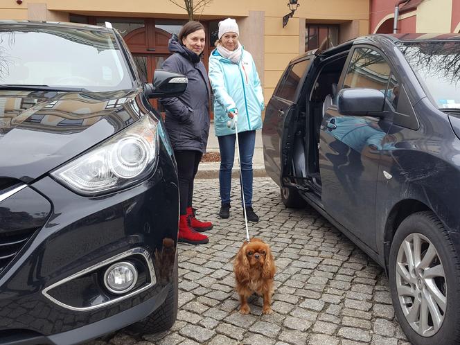 Z Rynku w Lesznie wystartował Rajd WOŚP. To najstarszy taki rajd w Polsce grający dla Orkiestry