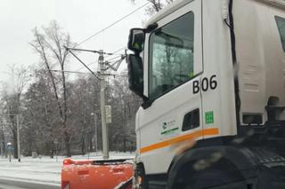 Fatalne warunki na drogach we Wrocławiu i na Dolnym Śląsku. Sporo kolizji, opóźnienia i ślizgawka