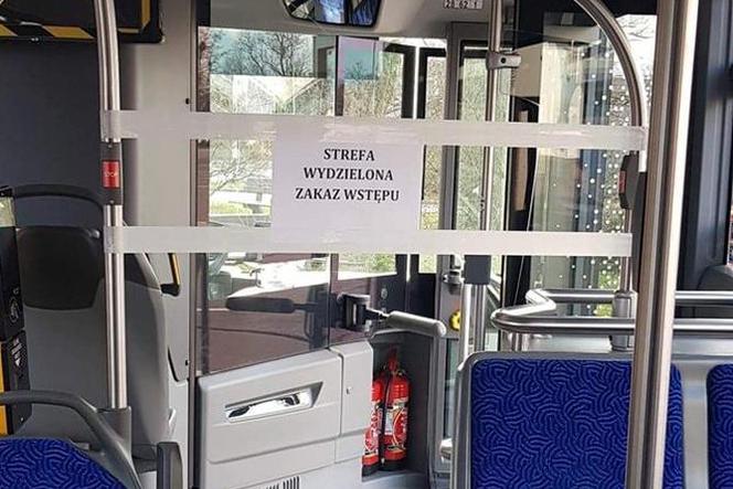 W tramwajach i autobusach MPK Wrocław wracają strefy buforowe