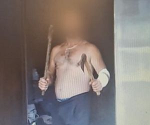 Interwencja policji zamieniła się w koszmar. 49-latek ruszył z siekierami na funkcjonariuszy