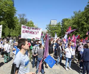 Święto Pracy w Warszawie. Przemaszerowali pod hasłem  Chcemy Europy Socjalnej!