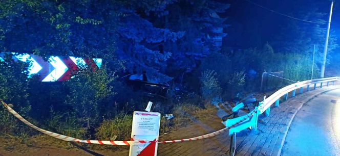 Nocna szarża przy Benedyktyńskiej w Starachowicach. Kierowca i pasażerowie uciekli
