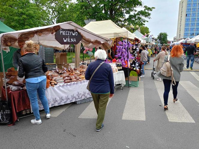 Stoiska wystawców podczas Jarmarku św. Stanisława można odwiedzać w godz. 10.00-18.00 w dn. 10 i 11 maja