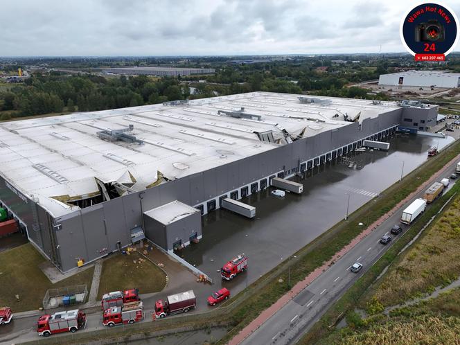 Potężna burza na Mazowszu. Zawalił się dach hali produkcyjnej 