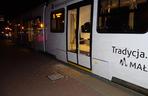 Wandale zdewastowali automat i tramwaj w Krakowie