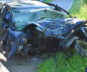Śmiertelny wypadek na trasie Orzysz - Góra. Kierowca zginął na miejscu [ZDJĘCIA]