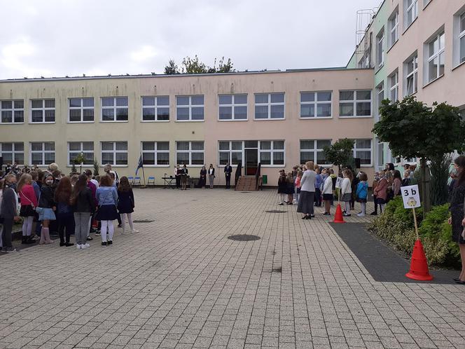 Rozpoczęcie roku szkolnego w SP nr 8
