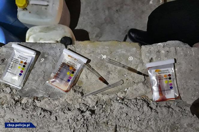 Akcja policjantów CBŚP w Toruniu i pod Warszawą. Zlikwidowali laboratoria amfetaminy