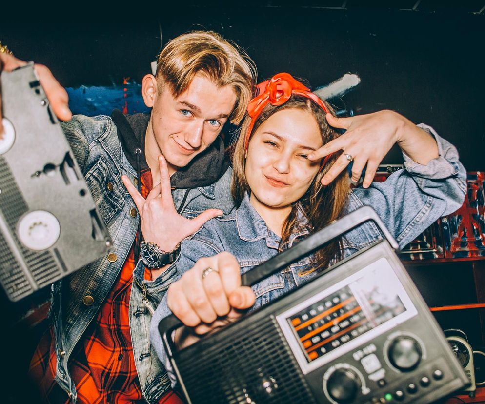 Quiz ze slangu młodzieżowego z lat 90.