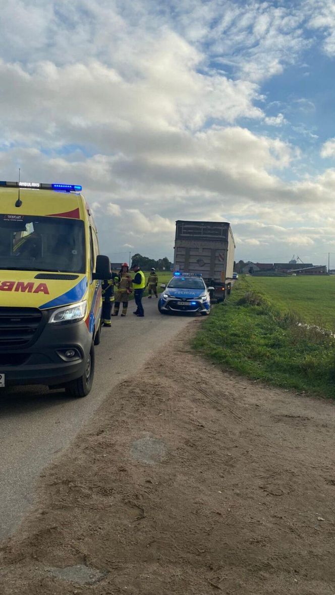 Jechał skuterem, zderzył się z ciężarówką. Nie żyje 14-latek