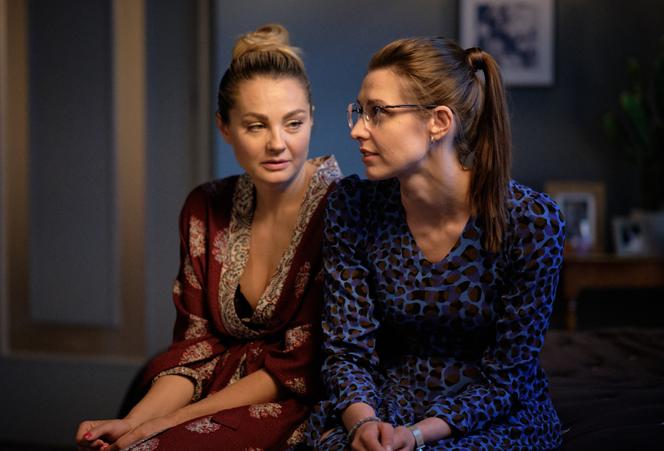 BrzydUla 2 odc. 152. Ula (Julia Kamińska), Violetta (Małgorzata Socha)