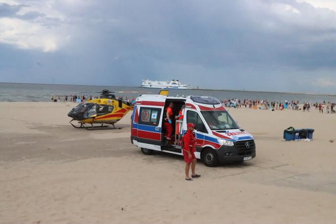  13-latek poparzony olejem na plaży. Rzucił się do morza, by się ratować!