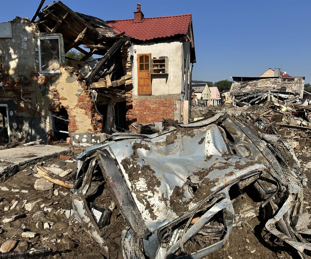 Stronie Śląskie zrównane z ziemią. „Krajobraz jest jak po wojnie 