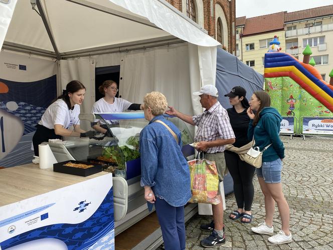 WOLIN Z RYBĄ NA TALERZU - KAMIEŃ POMORSKI - GALERIA