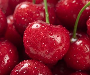 Czereśnie i wiśnie wpływają dobroczynnie na serce, nerki i stawy