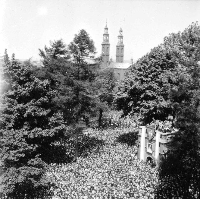 Tak kiedyś wyglądały pielgrzymki mężczyzn do Piekar Śląskich