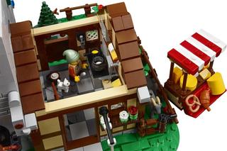 Lego Icons Medieval Market Square (10332)