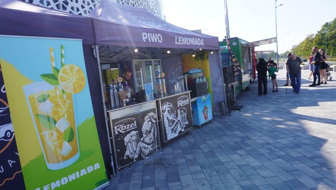 Festiwal Food Trucków w Olsztynie. Pod halą Urania można zjeść dania z kuchni całego świata [ZDJĘCIA]