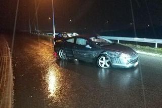 Pijani kierowcy próbowali uciec policjantom. Pościgi zakończyły się kolizjami