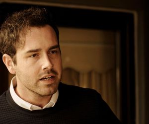 Miłość i nadzieja, odcinek 301. Levent