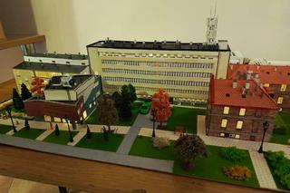 Pracuje jako portier na UWM. Stworzył wyjątkową makietę Kortowa [ZDJĘCIA]